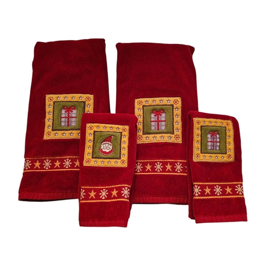 Vintage Ritz 100% Cotton Set of 4 Hand Towels and Washcloths Christmas Red